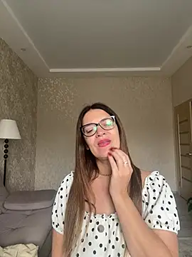 Milana8263 online show from April 14, 2026, 7:58 am