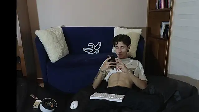 Derekswan online show from November 29, 2025, 11:08 pm