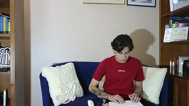 Derekswan online show from December 14, 2025, 1:11 am