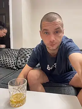 Kinkycouple142 online show from February 6, 2026, 8:45 pm