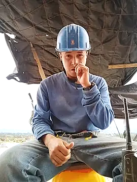 Snapshot of Roquinte chatting on December 17, 2025, 5:19 pm Roquinte online show from December 17, 2025, 5:19 pm