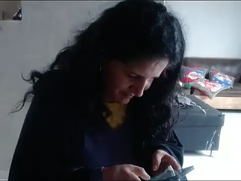 Snapshot of Sra_Angelina chatting on December 5, 2025, 7:10 pm Sra Angelina online show from December 5, 2025, 7:10 pm