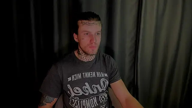 Huntall77 online show from November 30, 2025, 1:15 pm