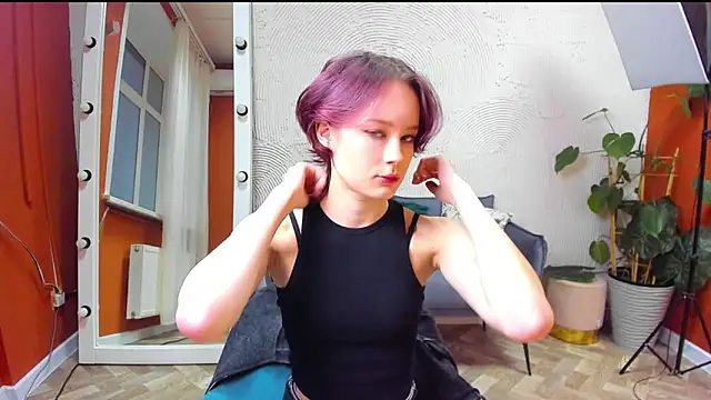 Snapshot of Annie_Way chatting on November 17, 2025, 12:22 pm Annie Way online show from November 17, 2025, 12:22 pm