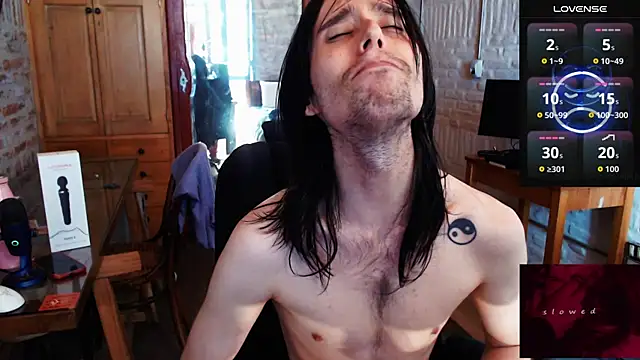 CaramelToy online show from November 14, 2025, 4:06 pm