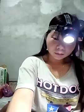 Snapshot of vangkt-cute chatting on February 24, 2026, 6:50 pm vangkt-cute online show from February 24, 2026, 6:50 pm