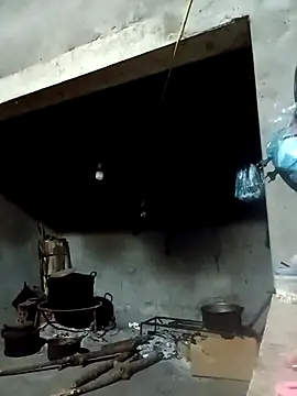 vangkt-cute online show from April 12, 2026, 7:19 pm