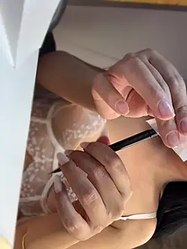 esmerbebek777 online show from April 12, 2026, 8:47 pm