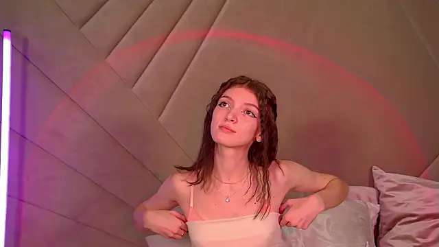 Snapshot of SophiaProve chatting on November 27, 2025, 5:04 pm SophiaProve online show from November 27, 2025, 5:04 pm