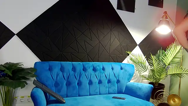 Snapshot of EvvaLovvia chatting on November 13, 2025, 4:11 am EvvaLovvia online show from November 13, 2025, 4:11 am