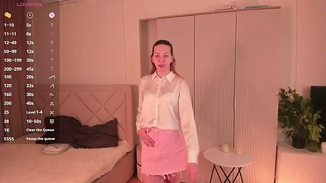 Snapshot of MerrileeFondren chatting on November 26, 2025, 7:20 am MerrileeFondren online show from November 26, 2025, 7:20 am