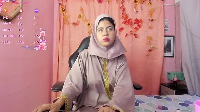 NaylaAbadi online show from February 10, 2026, 12:20 pm