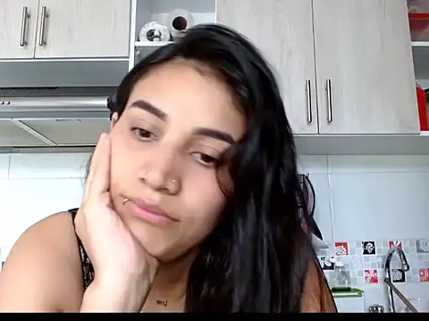 Snapshot of Fox_Alexandra chatting on January 16, 2026, 4:33 pm Fox Alexandra online show from January 16, 2026, 4:33 pm