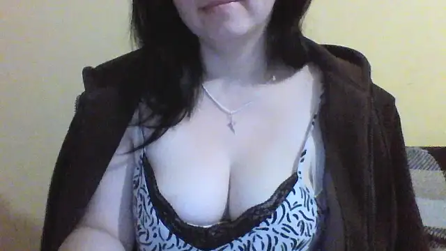 Snapshot of Vitalina282128 chatting on February 1, 2026, 10:19 pm Vitalina282128 online show from February 1, 2026, 10:19 pm