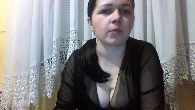 Snapshot of Vitalina282128 chatting on February 12, 2026, 12:27 am Vitalina282128 online show from February 12, 2026, 12:27 am