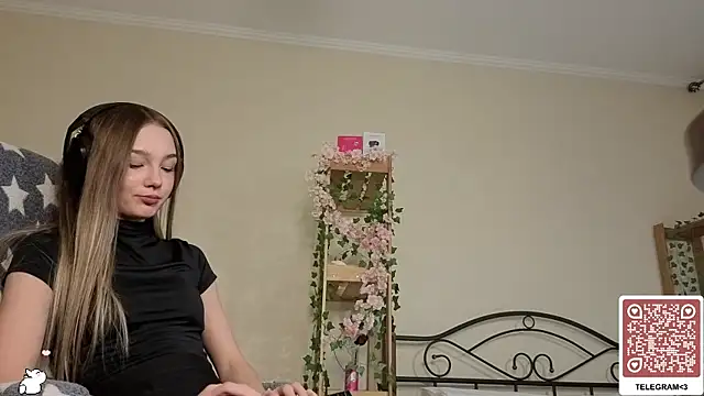 HoaPatton online show from December 19, 2025, 12:12 pm