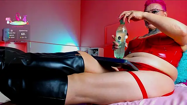 MATURE HARDCORE online show from December 19, 2025, 3:13 am