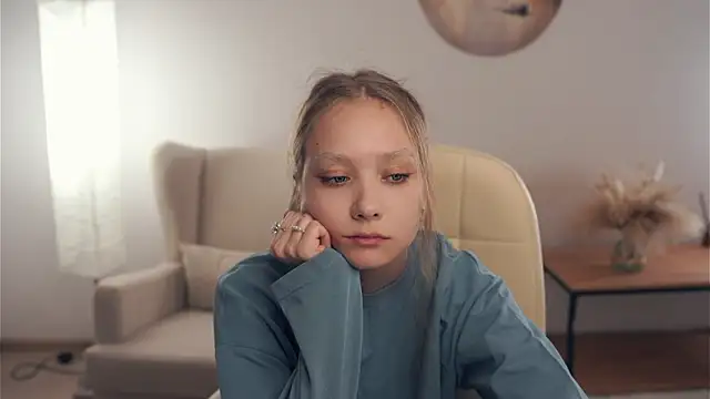 AdalineSheetz online show from November 14, 2025, 1:21 pm