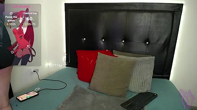 Snapshot of perla_stone_20 chatting on June 25, 2026, 7:29 pm perla stone 20 online show from June 25, 2026, 7:29 pm