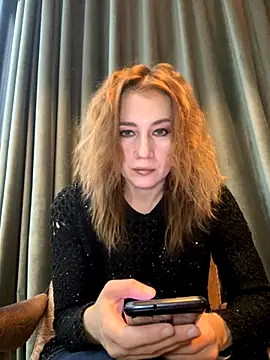 Snapshot of Amirana_hot chatting on November 15, 2025, 1:07 pm Amirana hot online show from November 15, 2025, 1:07 pm