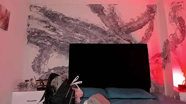 lilithDraven  online show from February 15, 2026, 4:31 am