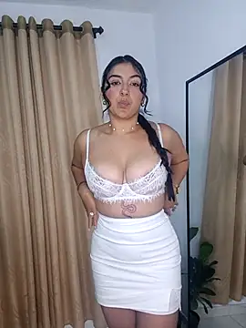 Snapshot of ViolettaWalton1 chatting on November 13, 2025, 2:43 am ViolettaWalton1 online show from November 13, 2025, 2:43 am