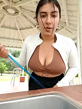 Snapshot of ViolettaWalton1 chatting on November 18, 2025, 6:56 pm ViolettaWalton1 online show from November 18, 2025, 6:56 pm