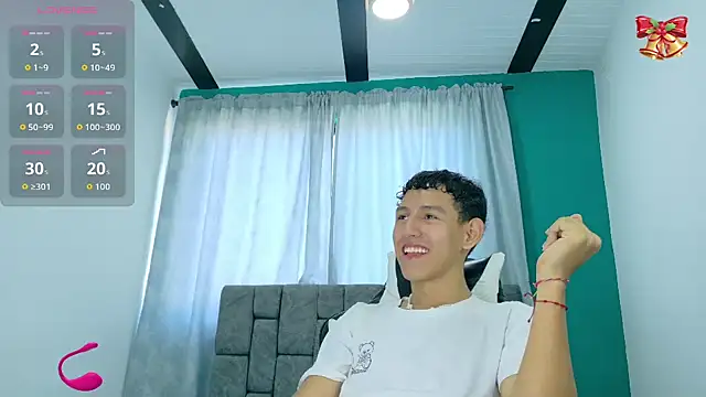 FelipeGonzalezz online show from November 27, 2025, 12:51 pm