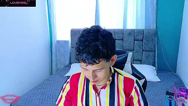 FelipeGonzalezz online show from January 10, 2026, 7:15 pm