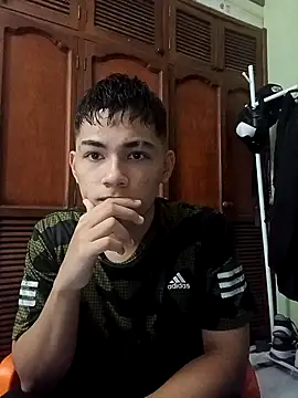 Snapshot of Santiagooo1233 chatting on November 17, 2025, 2:17 am Santiagooo1233 online show from November 17, 2025, 2:17 am