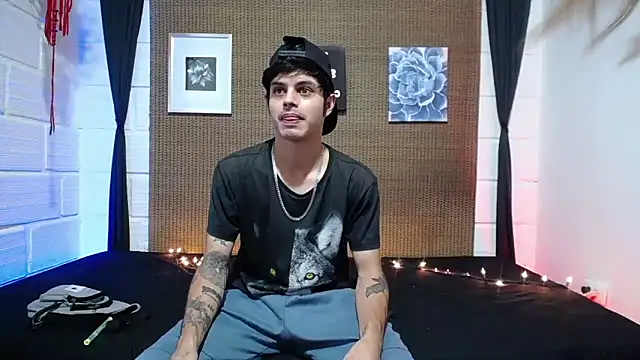 Snapshot of wild_duo777 chatting on December 15, 2025, 5:06 pm wild duo777 online show from December 15, 2025, 5:06 pm