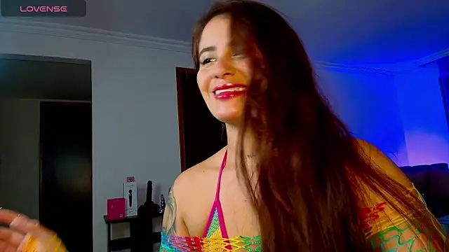 Loreleibell  online show from November 18, 2025, 2:28 am