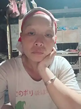 Snapshot of girl-hot2x chatting on July 11, 2026, 1:14 pm girl-hot2x online show from July 11, 2026, 1:14 pm
