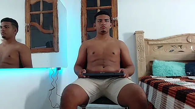 Snapshot of mathews___ chatting on November 12, 2025, 5:19 am mathews online show from November 12, 2025, 5:19 am