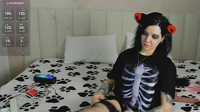 Snapshot of Lina_Moony chatting on February 6, 2026, 1:54 am Lina Moony online show from February 6, 2026, 1:54 am