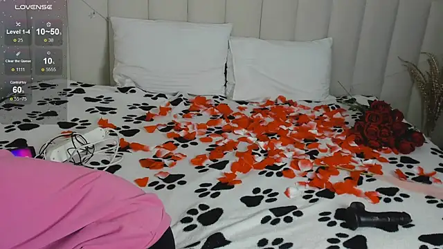 Snapshot of Lina_Moony chatting on February 13, 2026, 2:07 am Lina Moony online show from February 13, 2026, 2:07 am