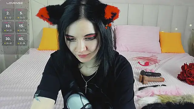 Snapshot of Lina_Moony chatting on February 17, 2026, 1:57 am Lina Moony online show from February 17, 2026, 1:57 am