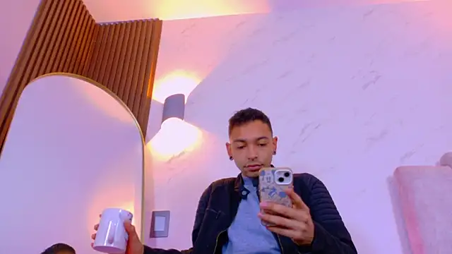 Snapshot of Imtavo chatting on November 23, 2025, 1:44 pm Imtavo online show from November 23, 2025, 1:44 pm