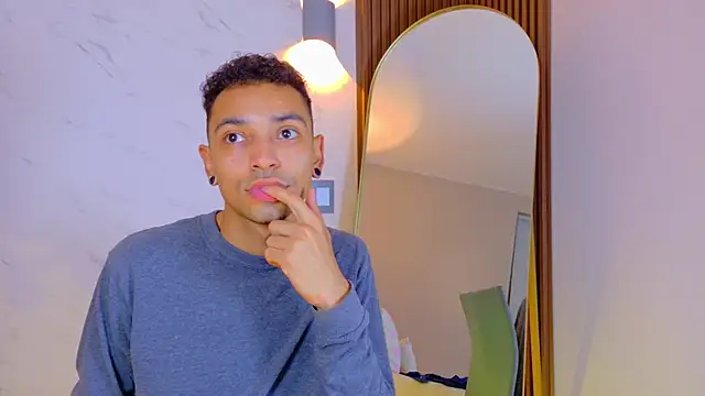 Snapshot of Imtavo chatting on January 7, 2026, 10:23 pm Imtavo online show from January 7, 2026, 10:23 pm