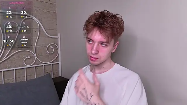 Paul Holt online show from November 27, 2025, 8:44 pm