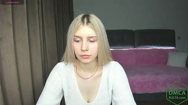 Snapshot of Olivia1Taylor1 chatting on January 13, 2026, 12:32 pm Olivia1Taylor1 online show from January 13, 2026, 12:32 pm