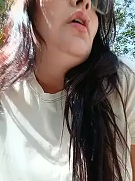 Snapshot of SaloGray8 chatting on August 4, 2026, 2:41 pm SaloGray8 online show from August 4, 2026, 2:41 pm