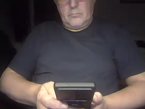 Snapshot of sssuka chatting on March 25, 2026, 10:38 pm sssuka online show from March 25, 2026, 10:38 pm