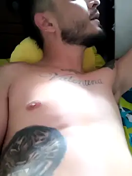 mohamedkarimm online show from December 22, 2025, 3:31 pm