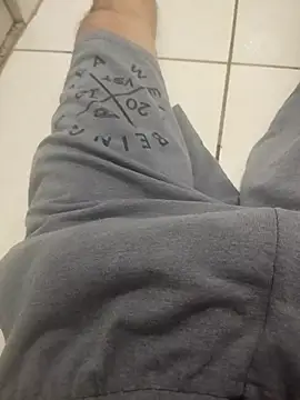 Snapshot of WhiteMascarado chatting on December 16, 2025, 9:42 pm WhiteMascarado online show from December 16, 2025, 9:42 pm