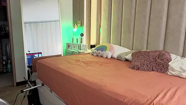 Snapshot of Iamnyxy chatting on December 4, 2025, 11:08 am Iamnyxy online show from December 4, 2025, 11:08 am