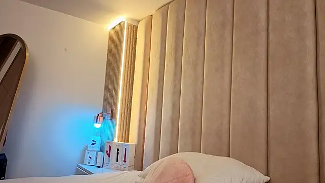 Snapshot of Iamnyxy chatting on April 24, 2026, 1:02 pm Iamnyxy online show from April 24, 2026, 1:02 pm