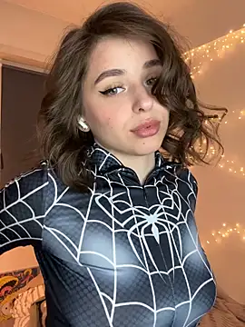 yoyogirlx online show from February 28, 2026, 1:12 pm