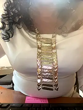 Snapshot of Deessenympho chatting on December 15, 2025, 1:59 pm Deessenympho online show from December 15, 2025, 1:59 pm