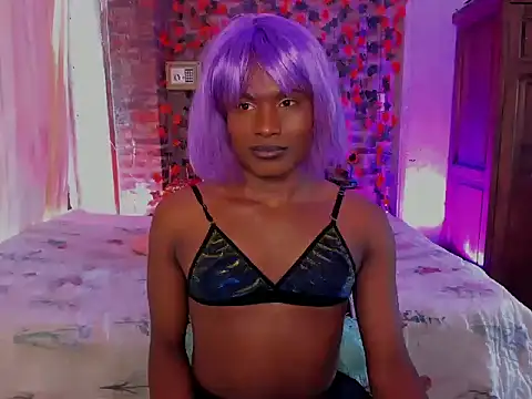 Snapshot of LaGoldenBitch chatting on December 1, 2025, 3:39 pm LaGoldenBitch online show from December 1, 2025, 3:39 pm